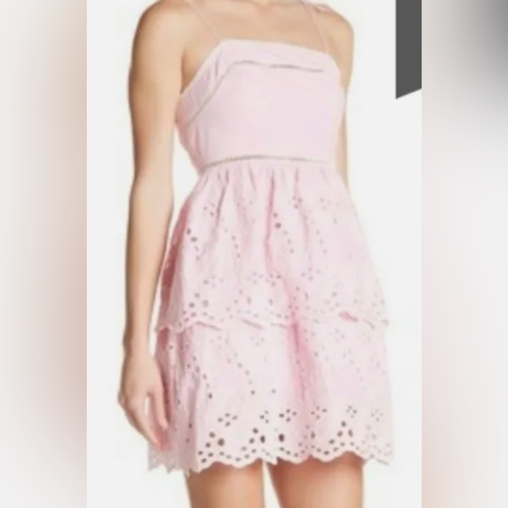 NWT ROMEO and JULIET COUTURE  Dress Lace Pink Women's M Medium